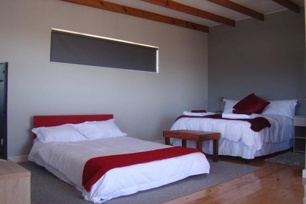 Suite Ruby Tuesday - Capri Crawley Extérieur photo